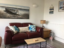 Stunning Compact Apartment Just Outside Looe