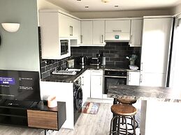 Stunning Compact Apartment Just Outside Looe