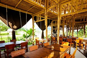 Maha Gangga Valley by ecommerceloka