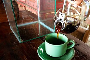 Maha Gangga Valley by ecommerceloka