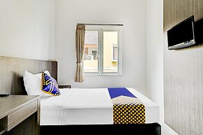 Hotel O Cihampelas Near Ciwalk Formerly D'River Guest House