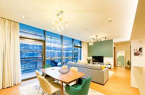 Aya - Impeccable 1BR Apartment with Balcony in City Walk