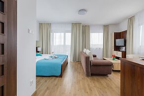 Atrium Studio Sarbinowo by Renters