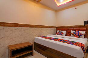 Fabhotel Shree Galaxy