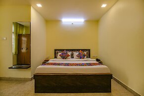 Fabhotel Kanta Shrawan Arcade