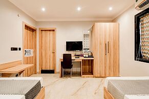 FabHotel Seventy Seven
