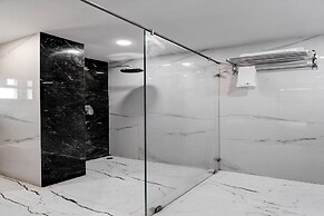 FabHotel Seventy Seven