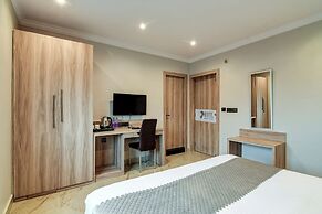 FabHotel Seventy Seven