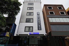 FabHotel Seventy Seven