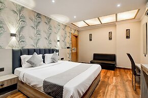 FabHotel Seventy Seven