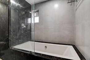 FabHotel Seventy Seven