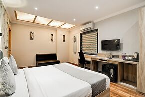 FabHotel Seventy Seven