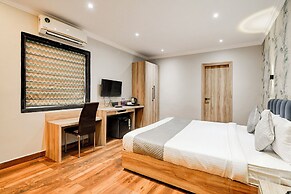 FabHotel Seventy Seven