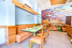 FabHotel Royal Empire