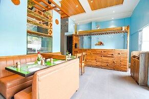 FabHotel Royal Empire