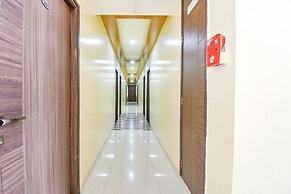 FabHotel Royal Empire