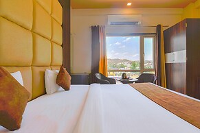 FabHotel Prime The Royal Galaxy