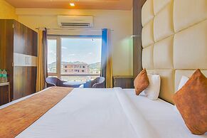 FabHotel Prime The Royal Galaxy