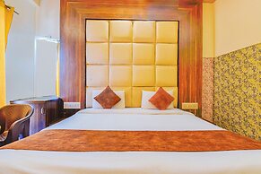 FabHotel Prime The Royal Galaxy