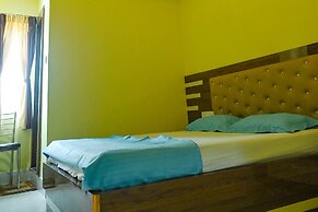 Fabhotel Golden Bliss