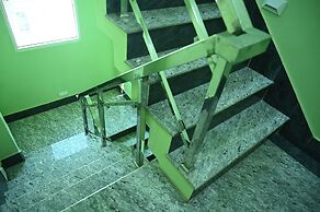 Fabhotel Golden Bliss