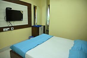 Fabhotel Golden Bliss