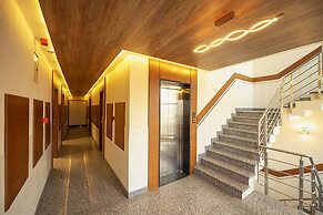 Fabhotel The Leela Park