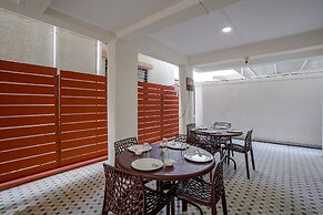 Fabhotel Royal Inn Ns