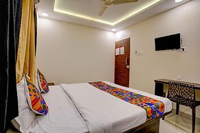 Fabhotel Royal Inn Ns