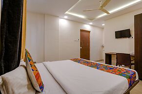 Fabhotel Royal Inn Ns