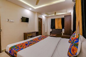 Fabhotel Royal Inn Ns