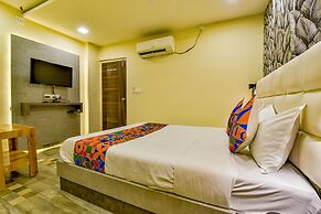 Fabhotel Raj Palace I