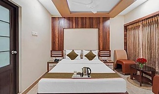 FabHotel Chennai Palace