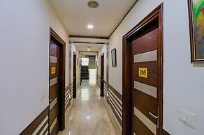 Fabhotel Admire Suites