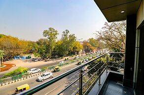 Fabhotel Admire Suites