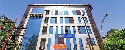 FabHotel A One Noida Sector 11