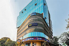 Fabhotel Empire Suite