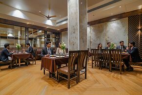 Fabhotel Pishori