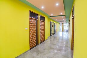 Fabhotel Kriti Green