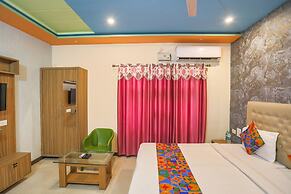 Fabhotel Kriti Green