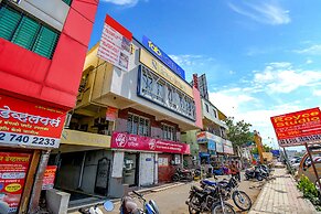 FabHotel Royce Studio