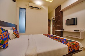 FabHotel Royce Studio