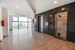 FabHotel Alpha Center