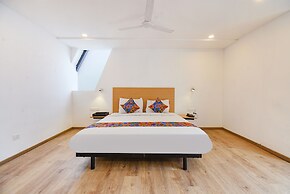 FabHotel Alpha Center