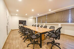 FabHotel Alpha Center