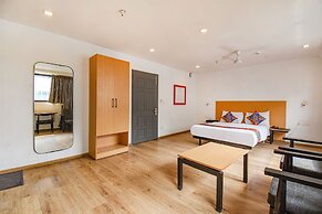 FabHotel Alpha Center