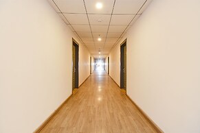 FabHotel Alpha Center