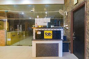 Fabhotel Gold Galaxy