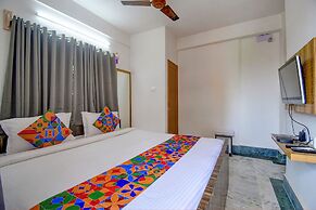 Fabexpress Amar Raj Villa