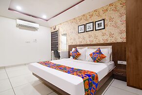 Fabhotel Shree Ram Palace